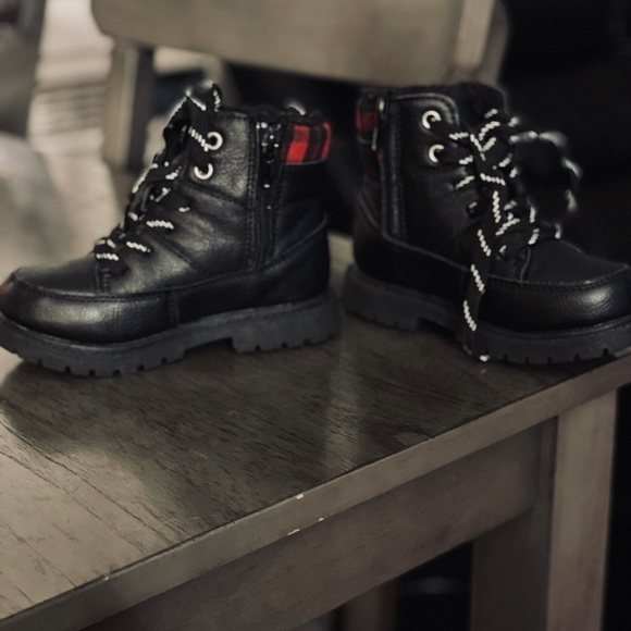 Carter’s Maestro boots - Picture 3 of 6
